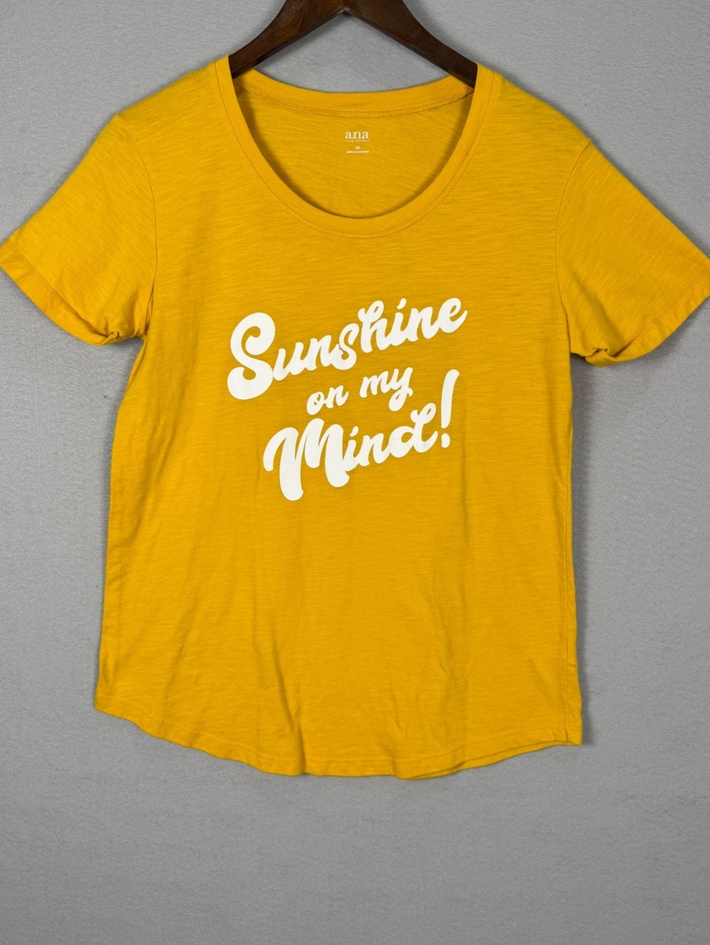 a.n.a Women's M Yellow T-Shirt Sunshine on my mind Graphic